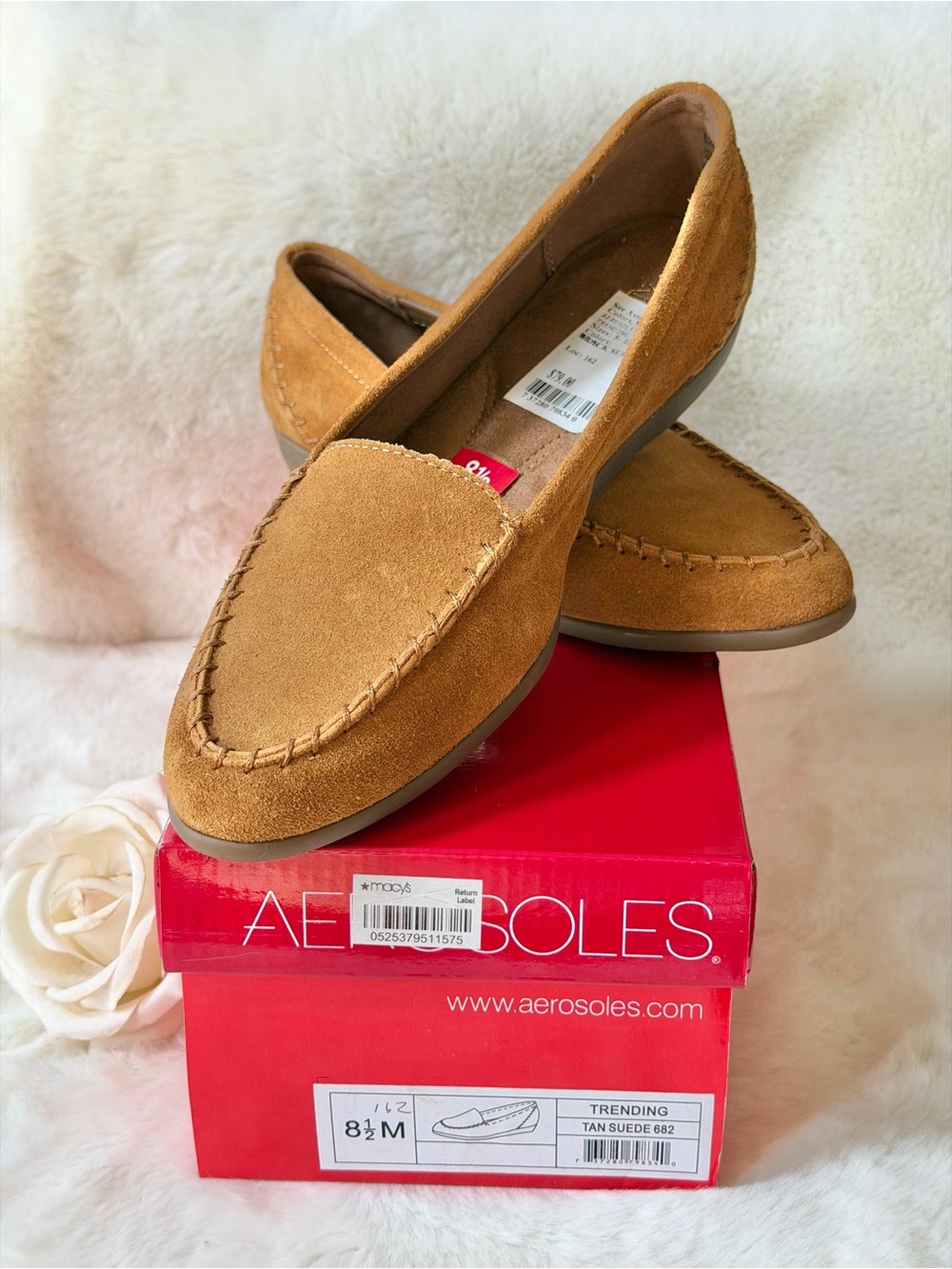 New with tags AEROSOLES Women’s Tan Suede Slip-On Loafers Size 8.5 M